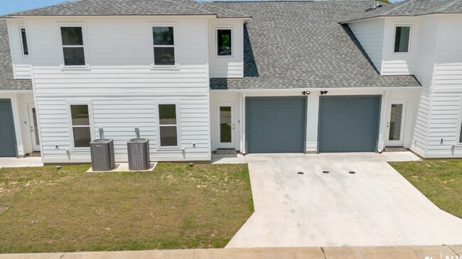 Building Photo - 5706 Montegudo Blvd
