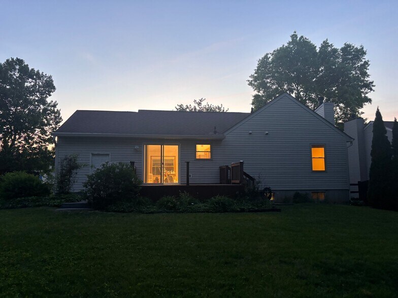 Building Photo - 1708 Deer Run Dr