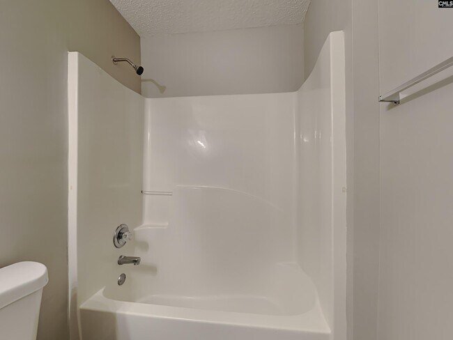 Building Photo - 38 Coachmen Ct