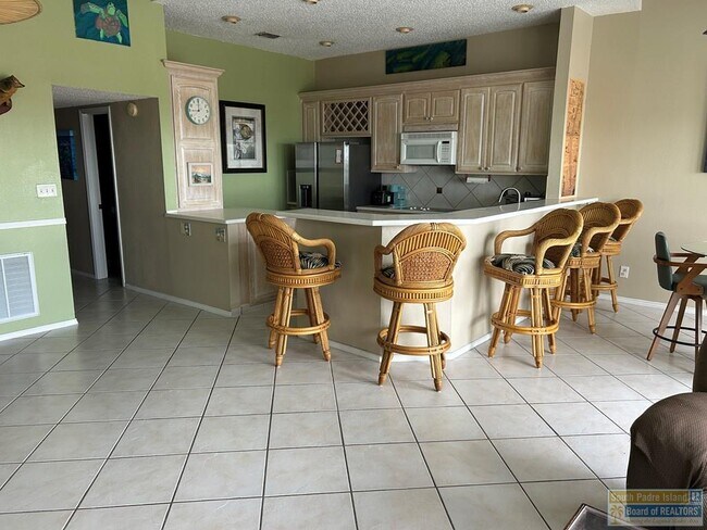 Building Photo - 1342 Harbor Island Dr