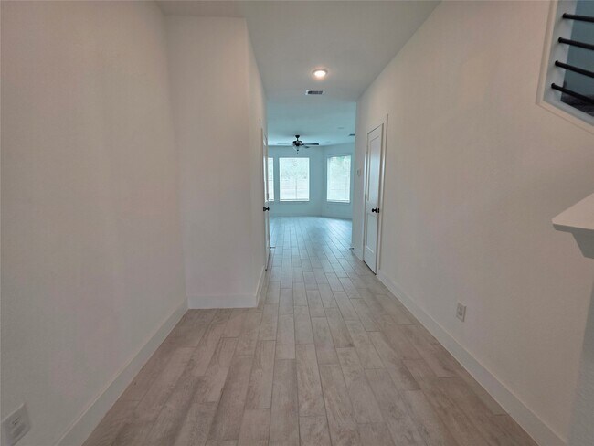 Building Photo - 18710 Colorado River Ln