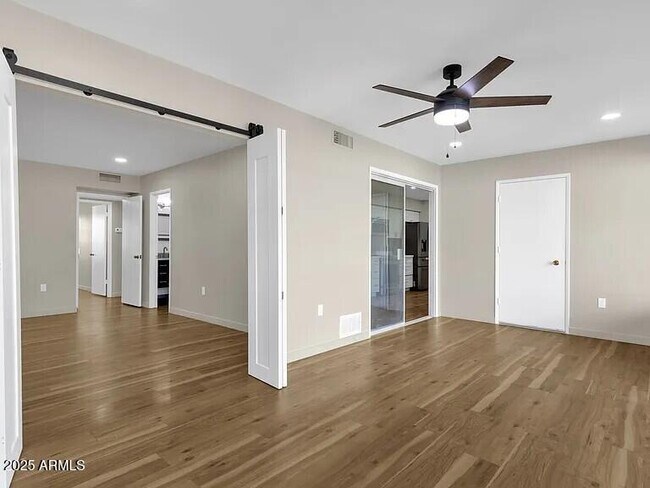 Building Photo - 13092 N 99th Dr