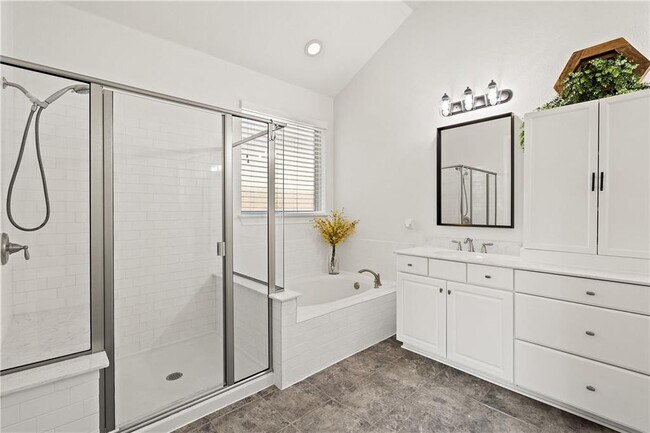 Building Photo - 4304 Valley Oaks Dr