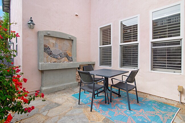 Building Photo - 14061 Mercado Dr