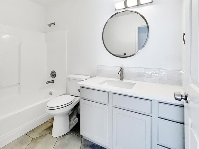 Building Photo - 5317 N Candlestick Ave