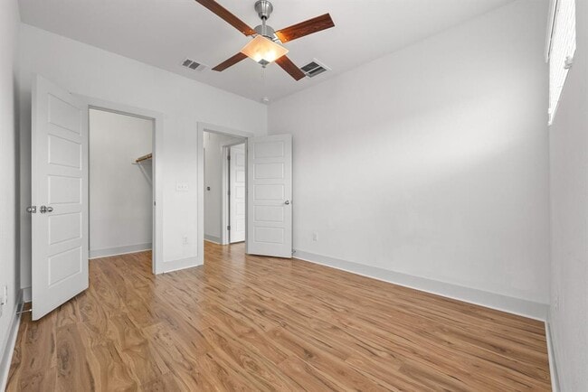 Building Photo - 1501 Homespun Rd