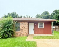 Building Photo - 4140 Charles Cir
