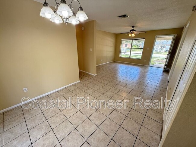 Building Photo - 1009 Marlene Dr