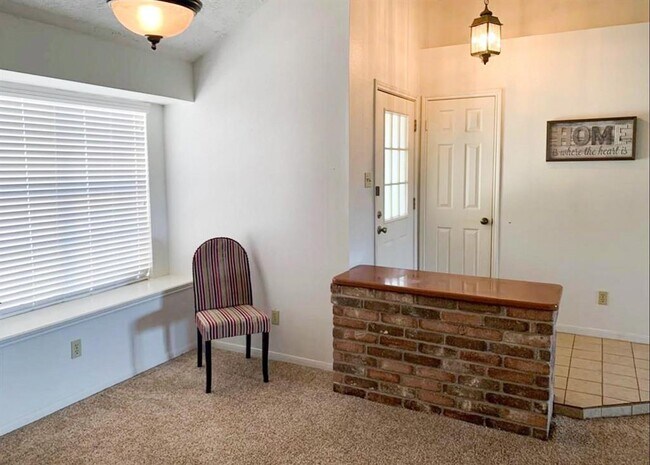 Building Photo - 21634 Park Bend Dr