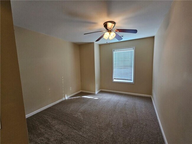 Building Photo - 2160 Spikerush Way