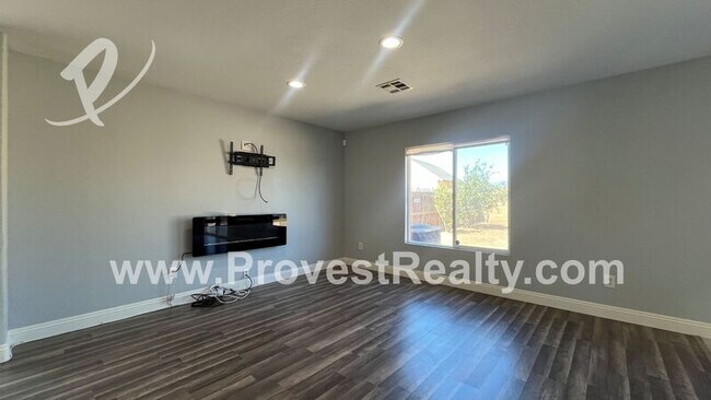 Building Photo - 9334 Azurite Ave