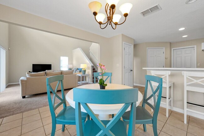 Building Photo - "Furnished 4-Bedroom Pool Home – Comfort and Style in Davenport"
