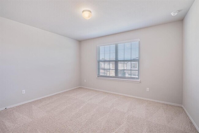Building Photo - 3651 Sandy Brook Dr
