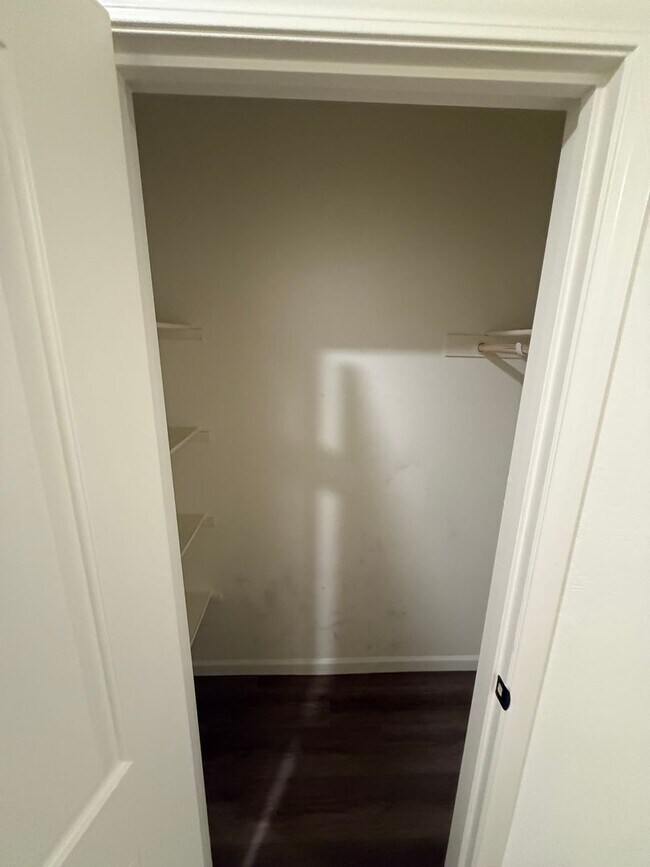 Building Photo - Beautiful 4BD/3BA Single-Family Home Solar, Battery Backup & Move-In Ready