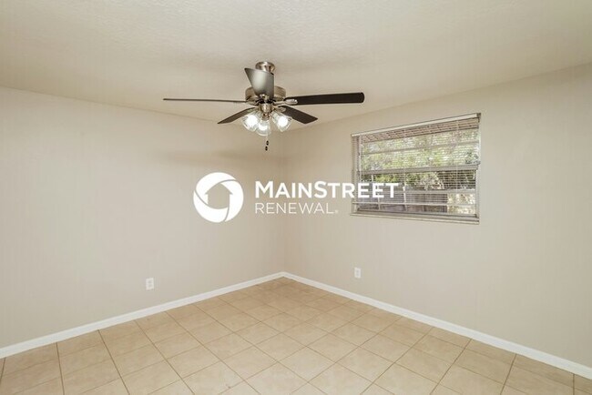 Building Photo - 2 Bedroom Pet-Friendly Home in Port Richey...