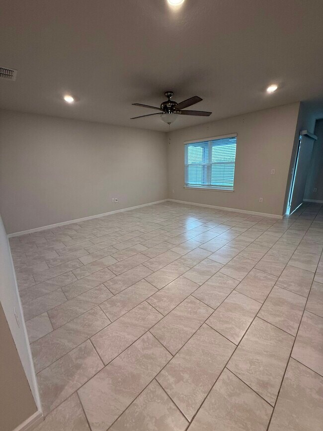 Building Photo - 918 Coastal Hammock Ave