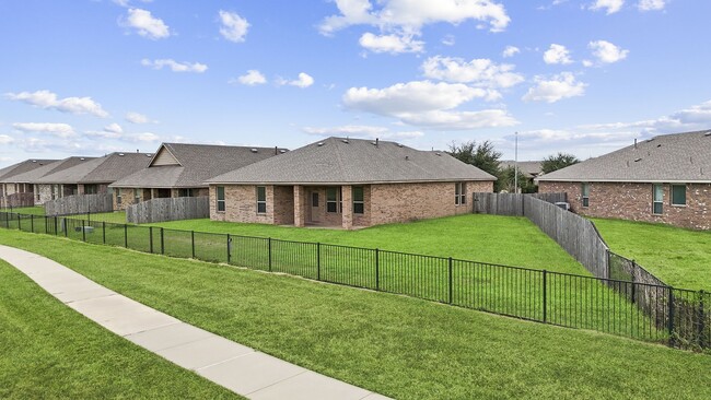 Building Photo - 23607 Legano Dr