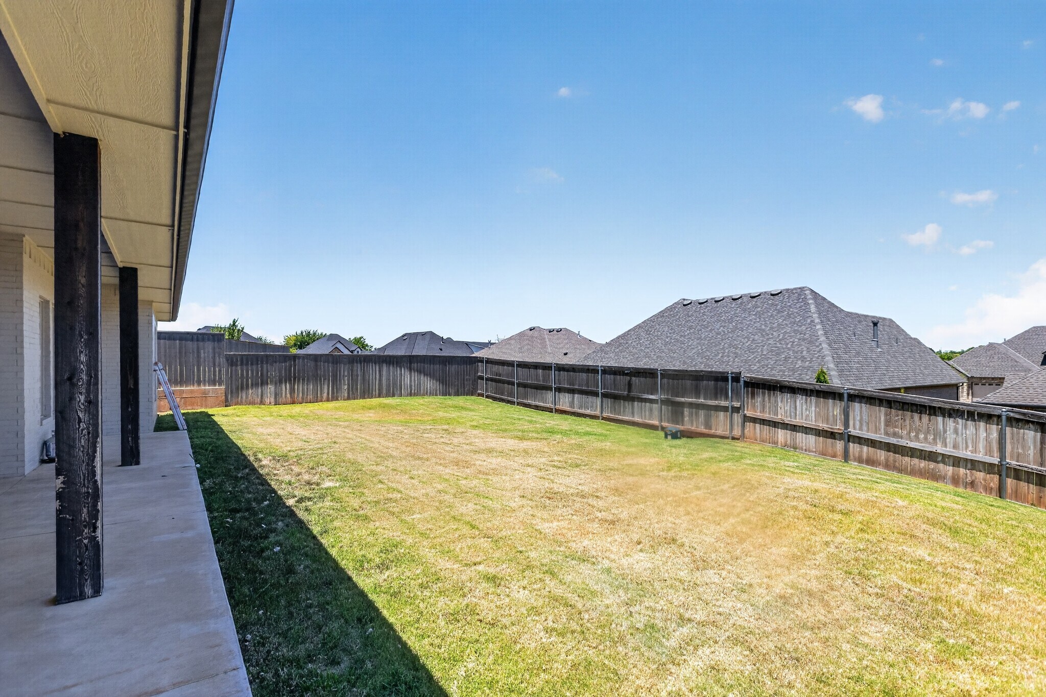 Building Photo - 709 Timber Trl