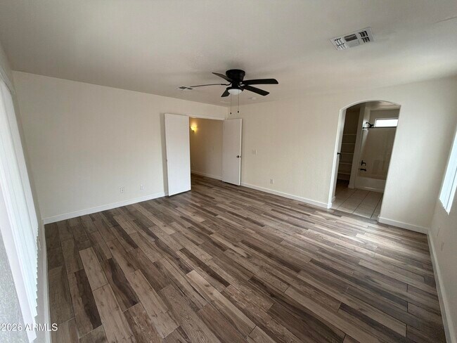 Building Photo - 12710 W Ash St