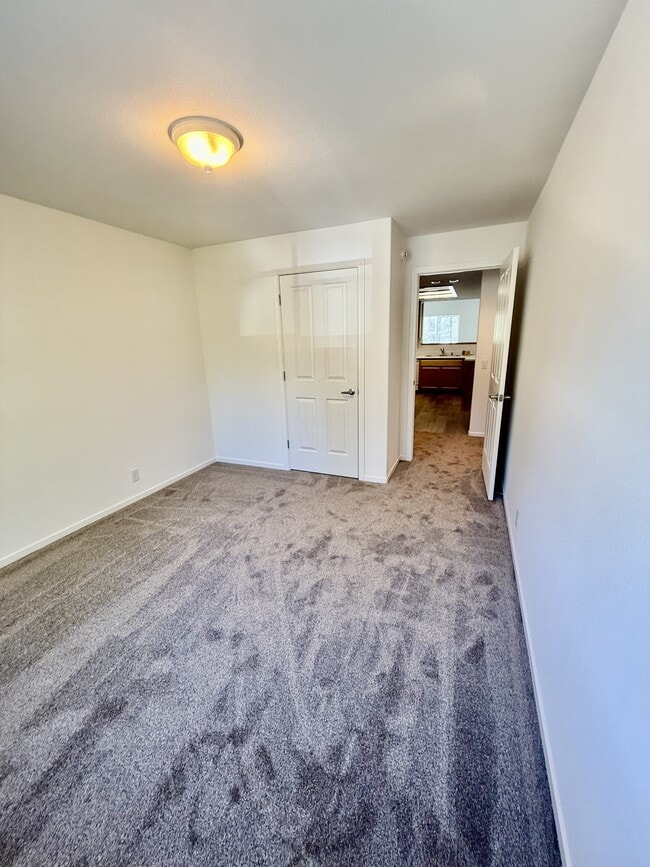 Building Photo - 133 Argall Way