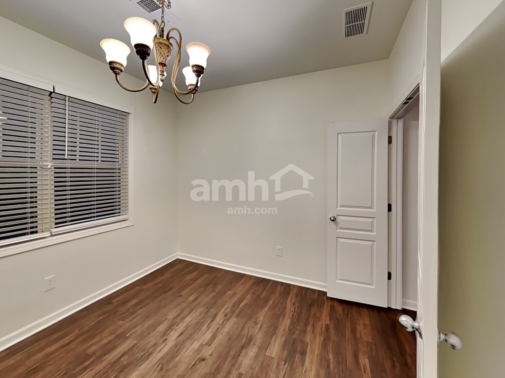 Building Photo - 308 Downing Creek Trl