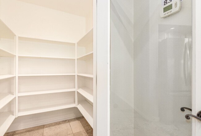 Building Photo - New Listing in Avondale