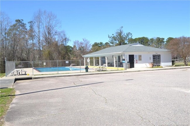 Building Photo - 4208 Loon Ln