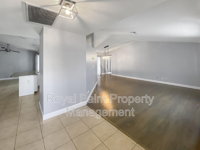 Building Photo - 1021 NW 43rd Ave