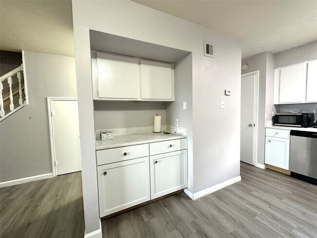 Building Photo - 4109 Lark Ln