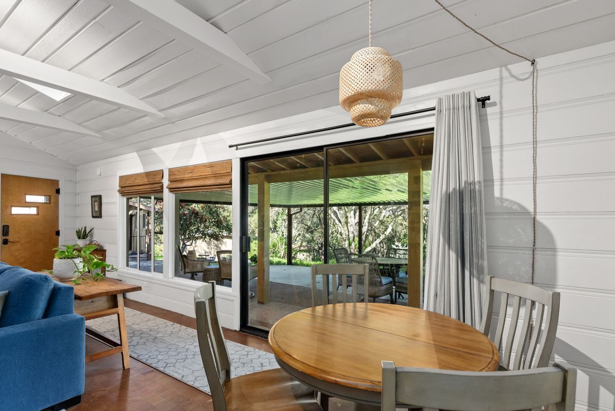 Building Photo - 1596 Ronne Dr