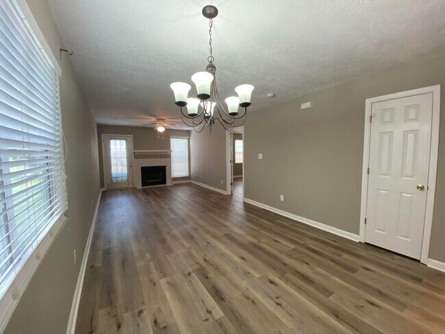 Building Photo - 4723 Brookwood Dr