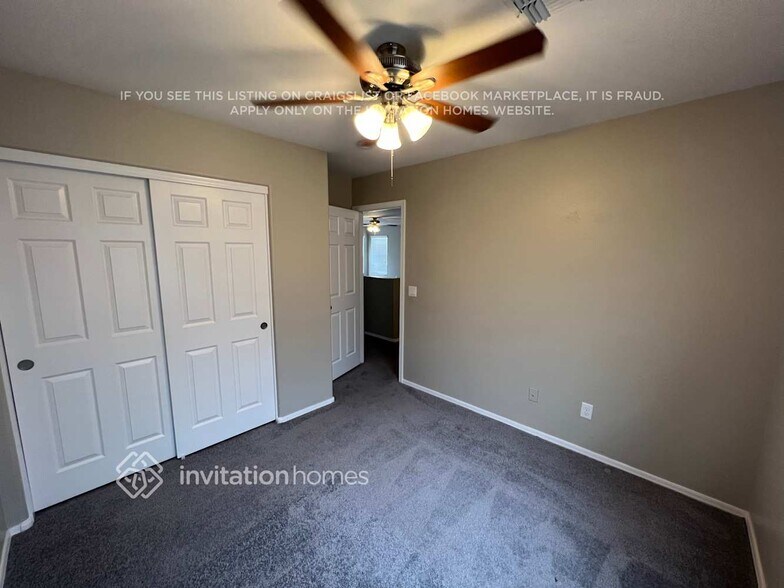 Building Photo - 1075 E Rolls Rd