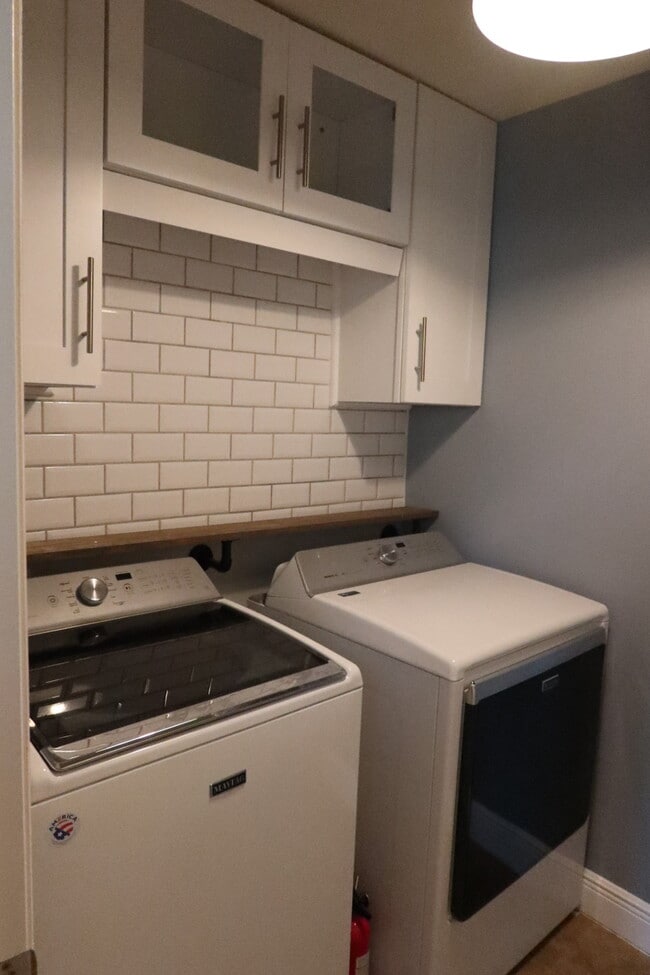 Building Photo - 14718 Fells Ln