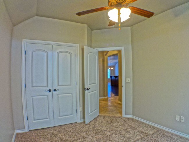 Building Photo - 724 Abilene Way