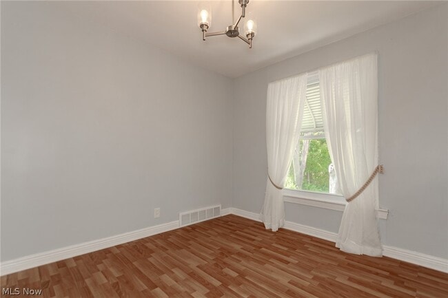 Building Photo - 1752 Brainard Rd