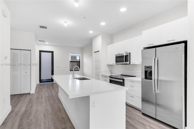 Building Photo - 8005 NW 104th Ave