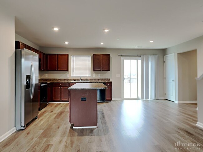 Building Photo - 656 McCormick Ln