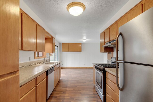 Building Photo - SW Portland - Single Level - 3 Bed, 2 Bath