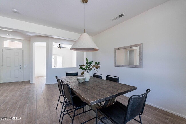 Building Photo - 22408 N Las Vegas Dr