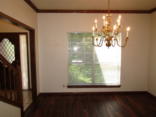 Building Photo - 6106 John Chisum Ln
