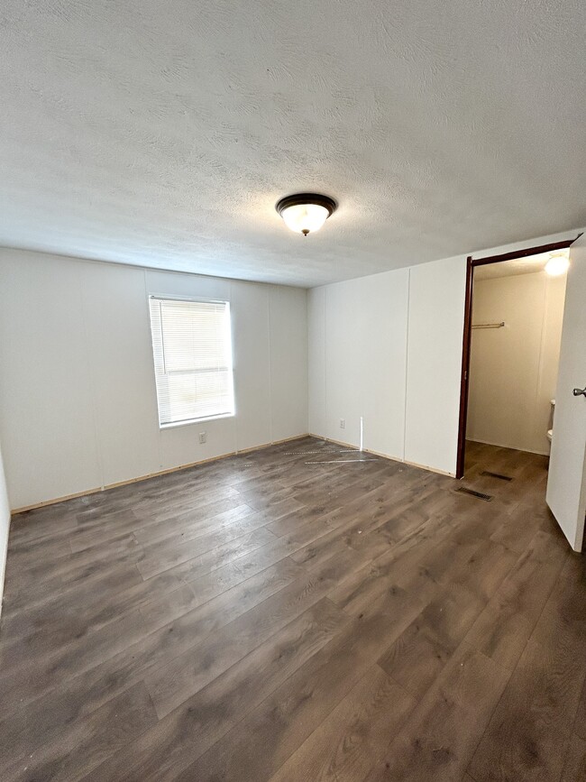 Building Photo - 71 Co Rd 4282