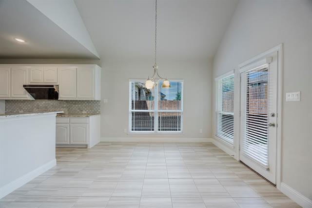 Building Photo - 1217 Hoyt Dr