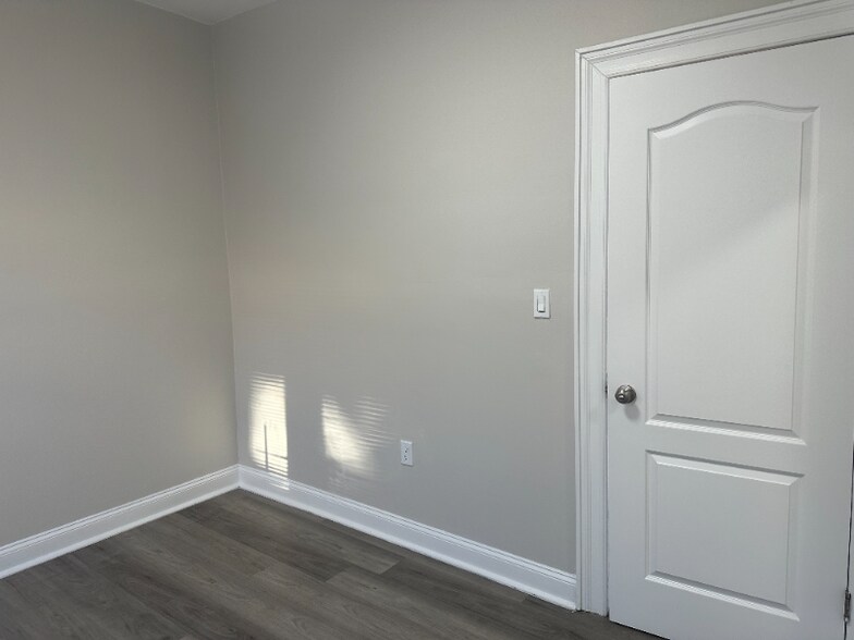 Building Photo - 328-61s 61st St