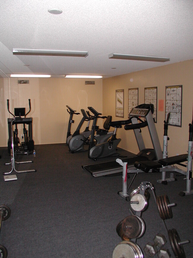 Building Photo - Rancho Mission Villas, 1 Bedroom, 1 Bath, ...
