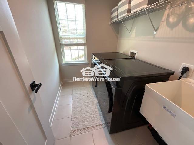 Building Photo - 2195 Autumn Cyprus Ave