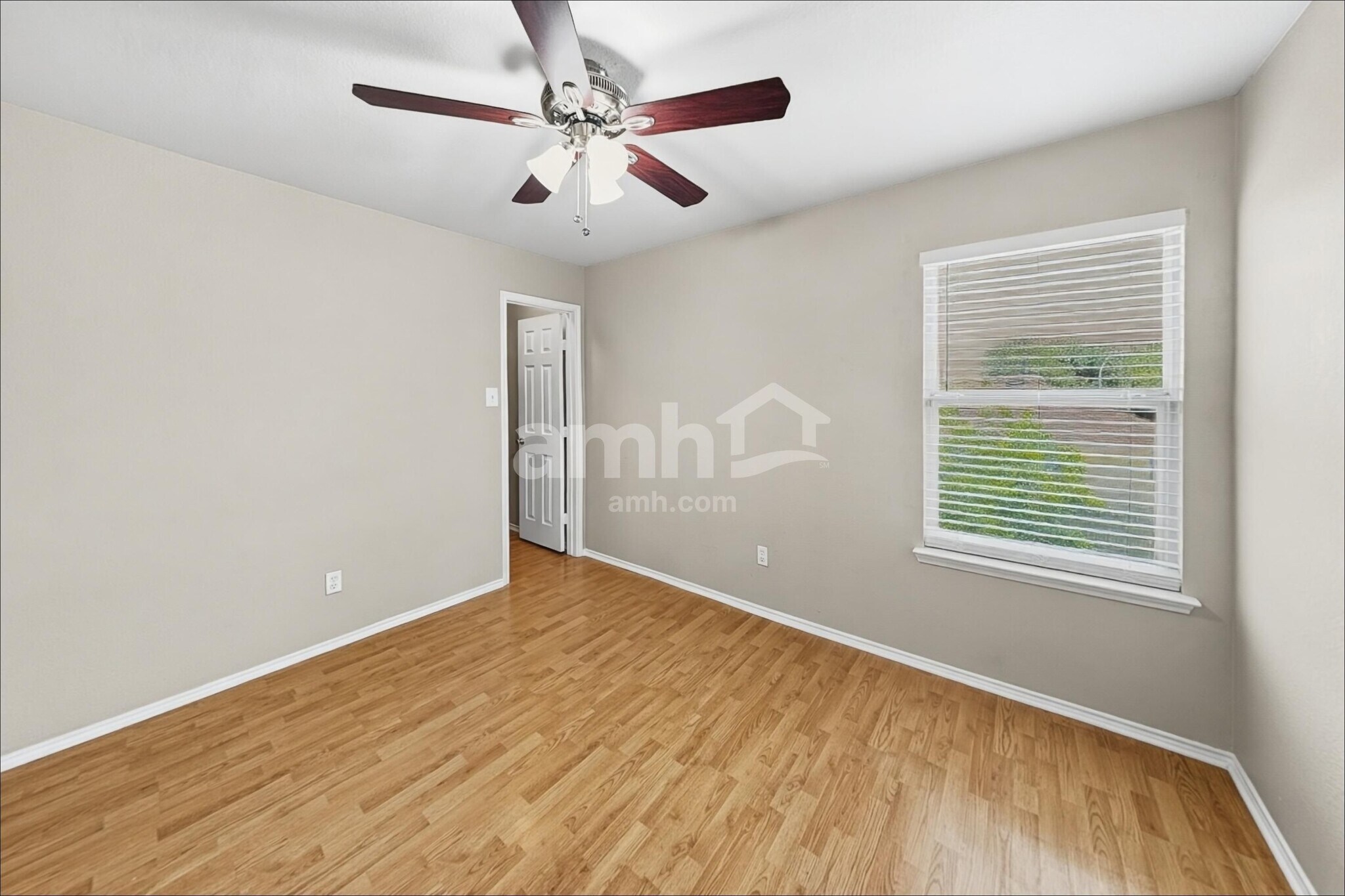 Building Photo - 11500 Gloriosa Dr