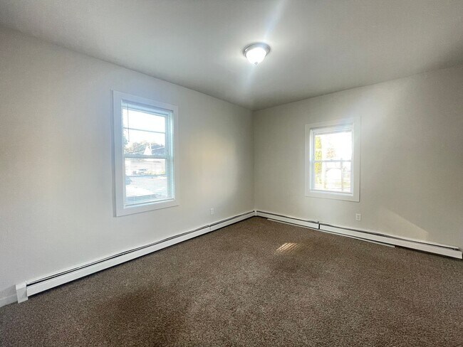 Building Photo - 124 Beech St