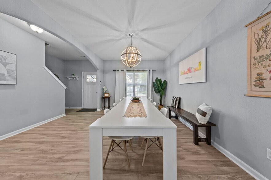 Building Photo - 5021 Woolsey St