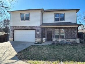 Building Photo - 204 Pearl Ln