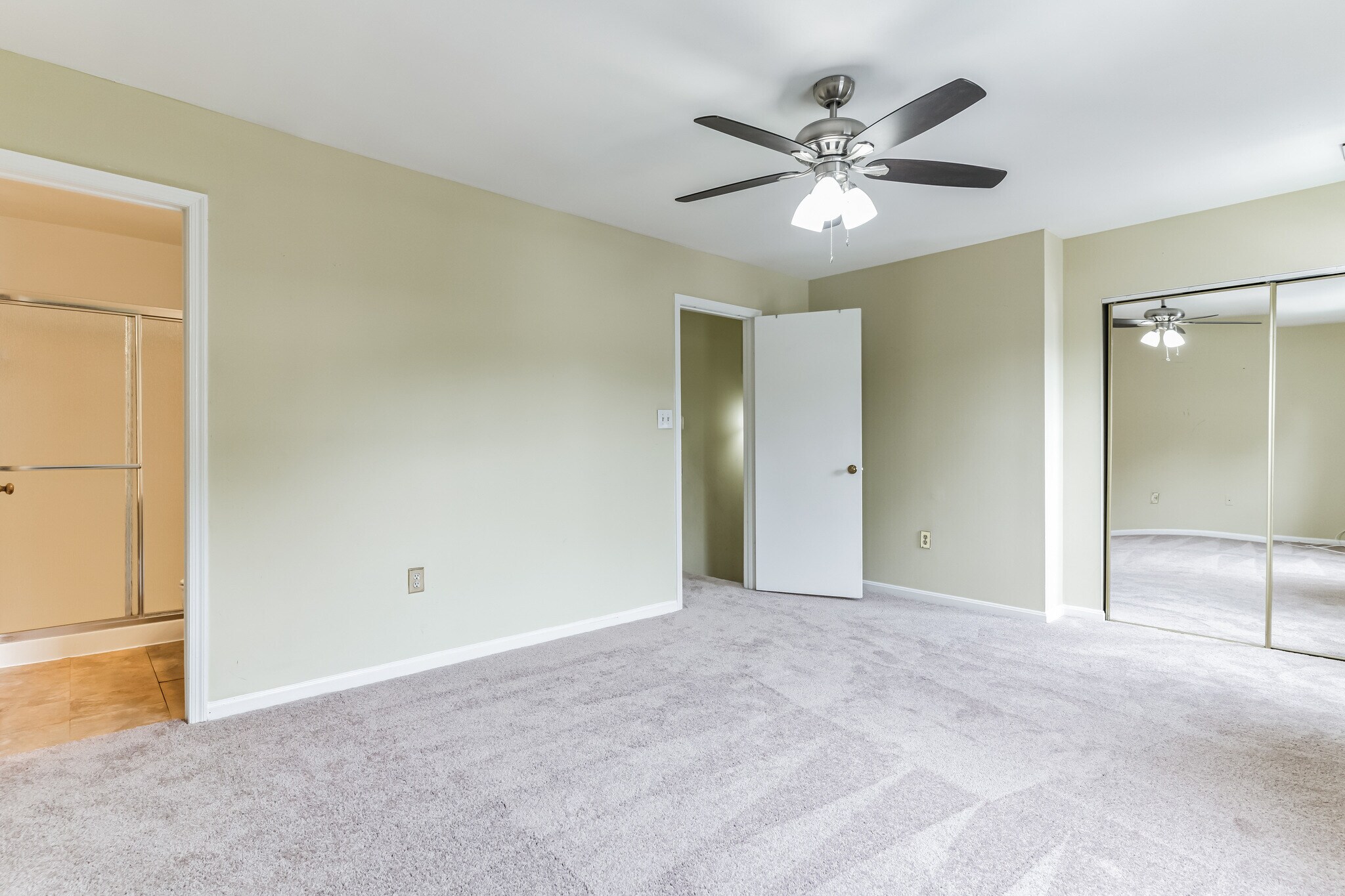 Building Photo - 15606 Traverser Ct